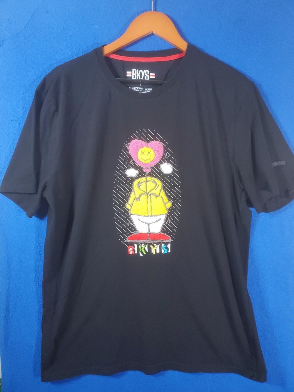 BKYS Black Keys Graphic Tee Mens L Heart Balloon Raincoat Fuzzy Man Streetwear